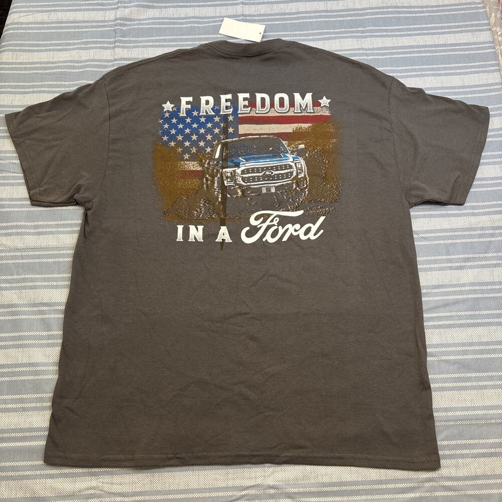Freedom In A Ford Truck USA Flag Patriotic Logo Graphic Tee Shirt Size XL